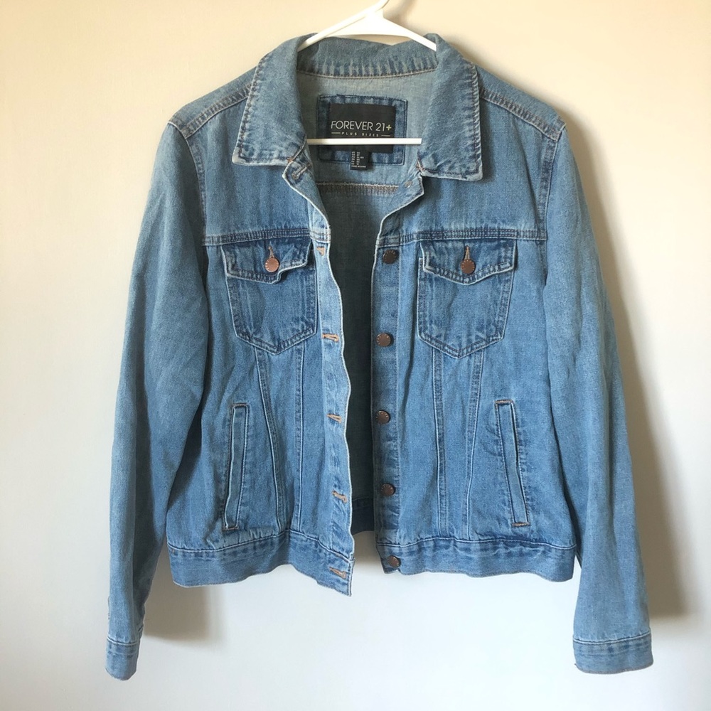 Forever 21 Denim Jacket M